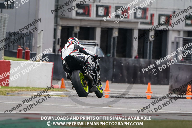 donington no limits trackday;donington park photographs;donington trackday photographs;no limits trackdays;peter wileman photography;trackday digital images;trackday photos